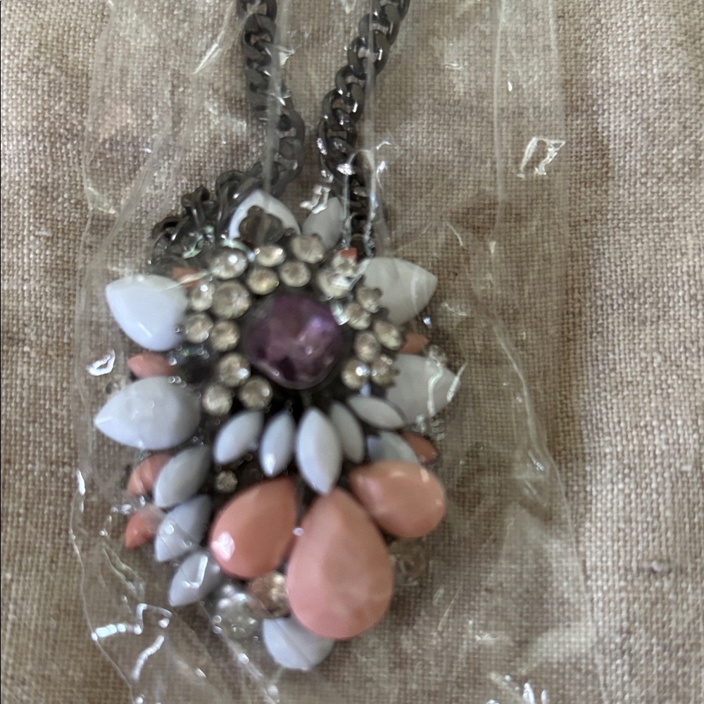 Elegant Multi-Color Pendant Necklace